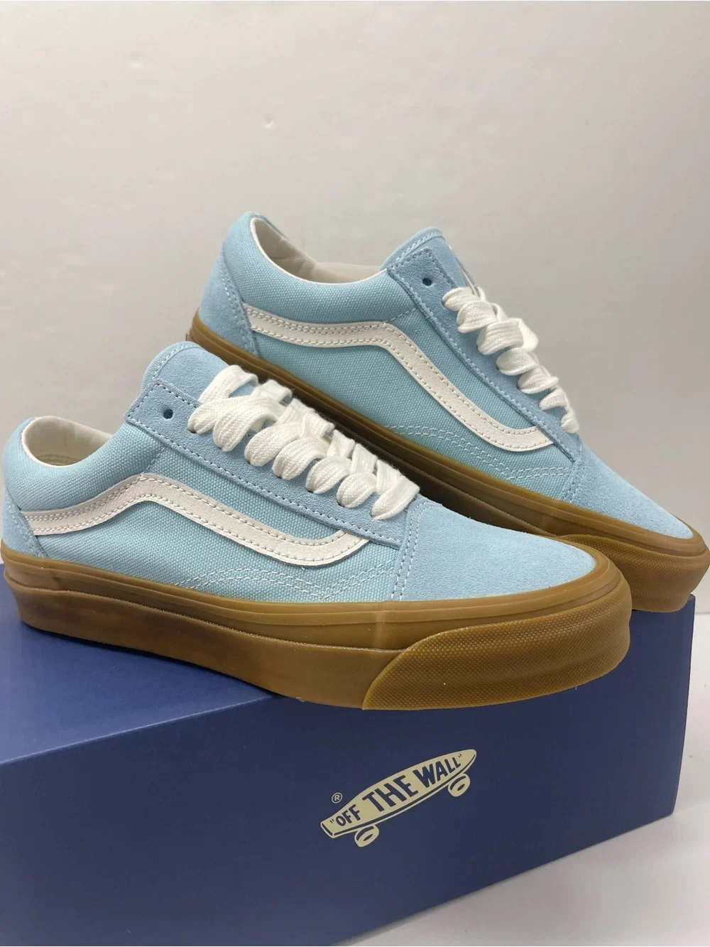 Vans WMNS Sz 8.5  Lx Old Skool Gum Crystal Blue VN000D56CAU Sneakers